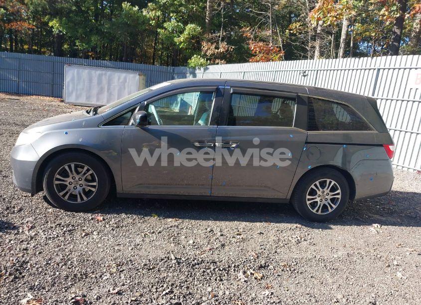 Photo 14 of 2011 Honda Odyssey EX (VIN 5FNRL5H45BB094898)