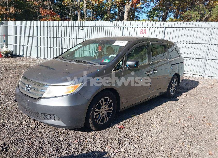 Photo 2 of 2011 Honda Odyssey EX (VIN 5FNRL5H45BB094898)