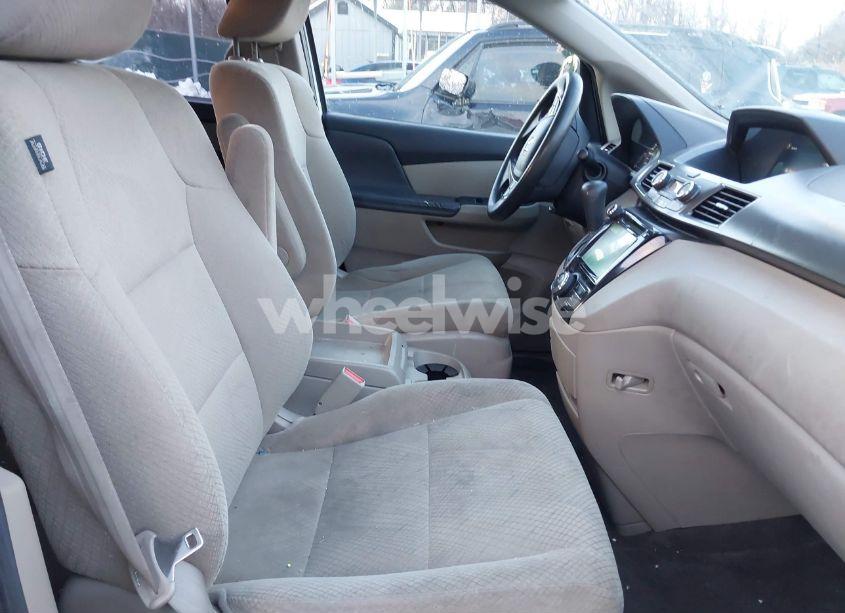 Photo 5 of 2014 Honda Odyssey EX (VIN 5FNRL5H45EB005139)