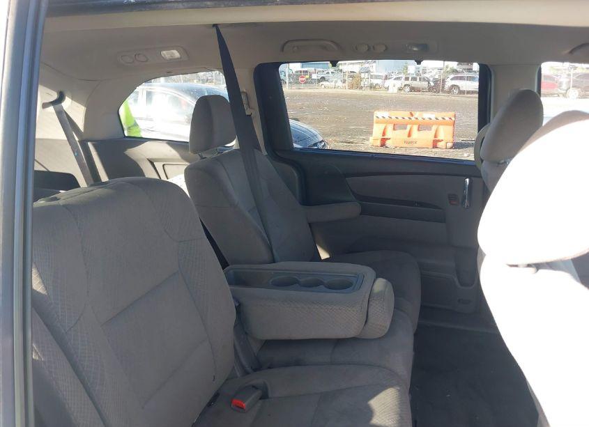 Photo 8 of 2014 Honda Odyssey EX (VIN 5FNRL5H45EB025312)