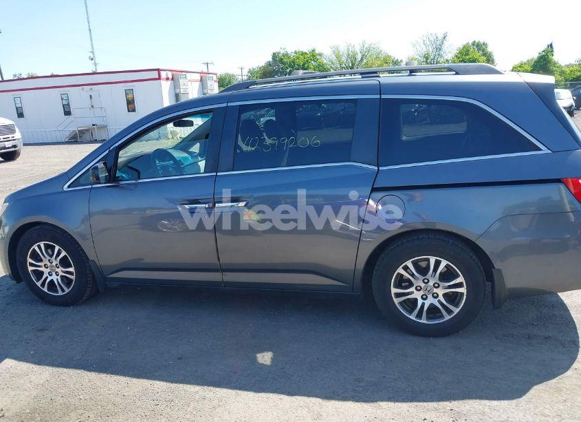 Photo 15 of 2011 Honda Odyssey EX (VIN 5FNRL5H46BB009440)