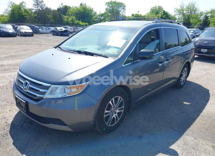 Photo 2 of 2011 Honda Odyssey EX (VIN 5FNRL5H46BB009440)