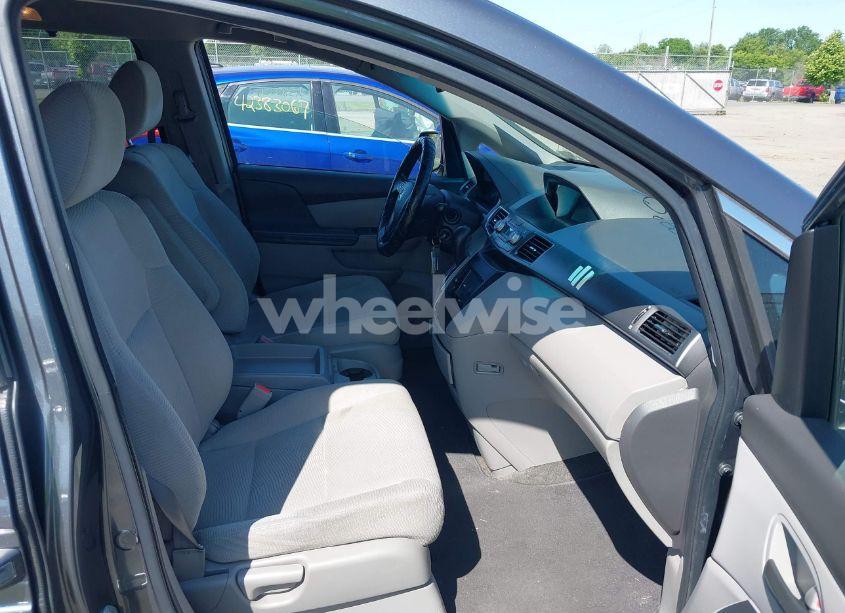 Photo 5 of 2011 Honda Odyssey EX (VIN 5FNRL5H46BB009440)