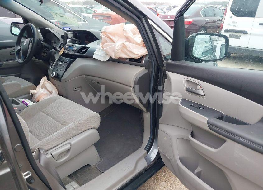 Photo 5 of 2012 Honda Odyssey EX (VIN 5FNRL5H46CB029477)