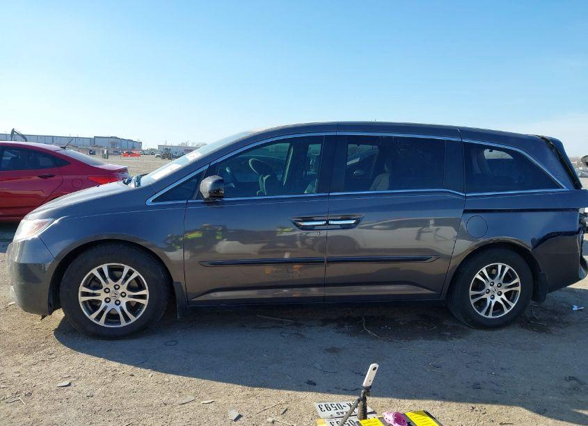 Photo 15 of 2013 Honda Odyssey EX (VIN 5FNRL5H46DB076512)