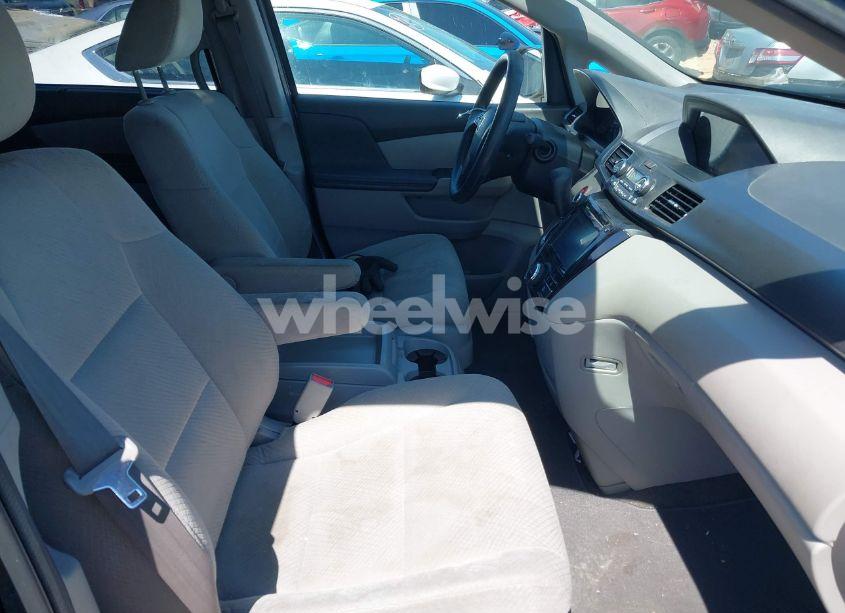 Photo 5 of 2014 Honda Odyssey EX (VIN 5FNRL5H46EB025769)