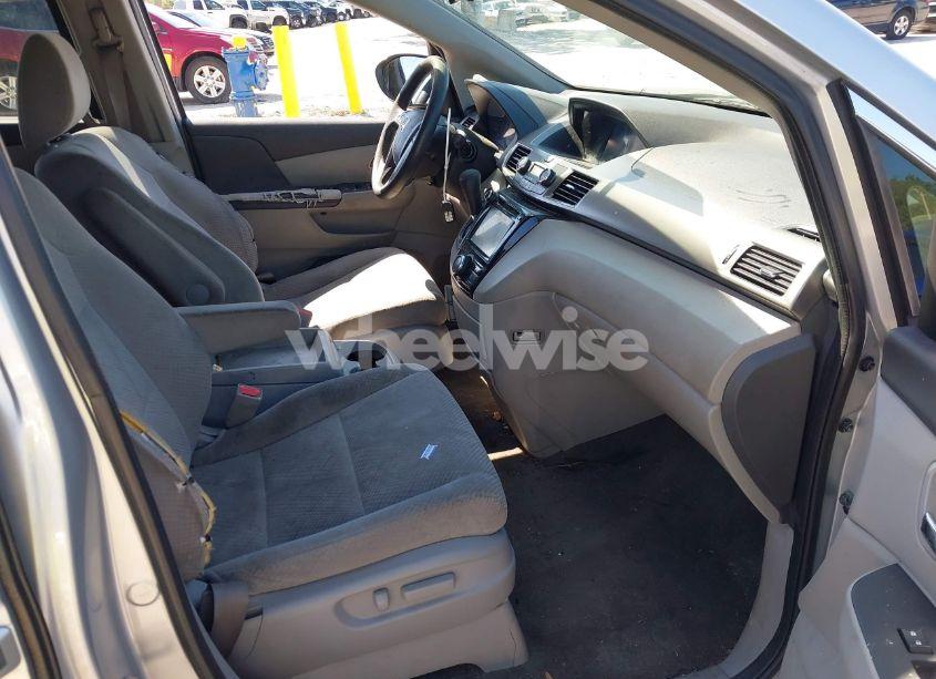 Photo 5 of 2015 Honda Odyssey EX (VIN 5FNRL5H46FB032366)