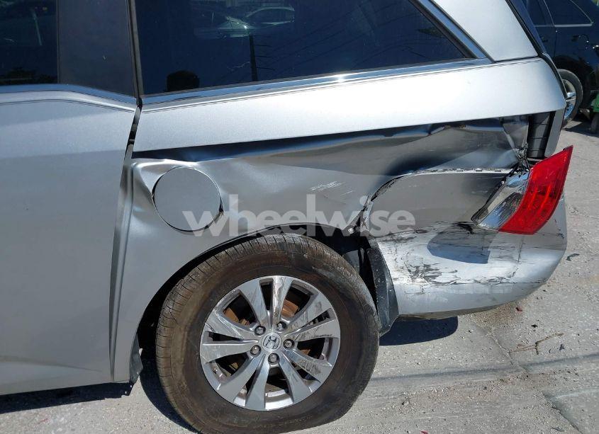 Photo 6 of 2015 Honda Odyssey EX (VIN 5FNRL5H46FB032366)