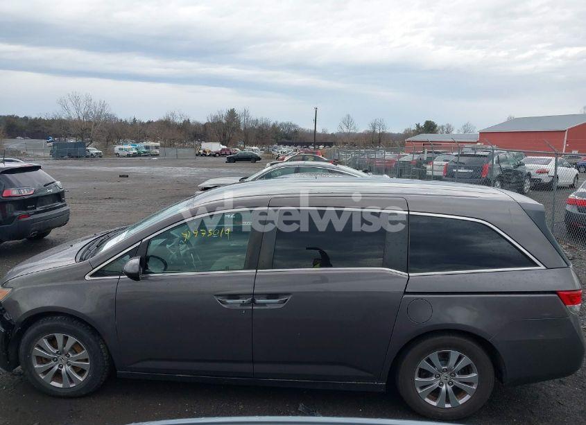 Photo 14 of 2016 Honda Odyssey EX (VIN 5FNRL5H46GB131383)