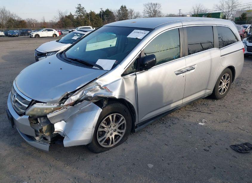 Photo 2 of 2011 Honda Odyssey EX (VIN 5FNRL5H47BB033293)