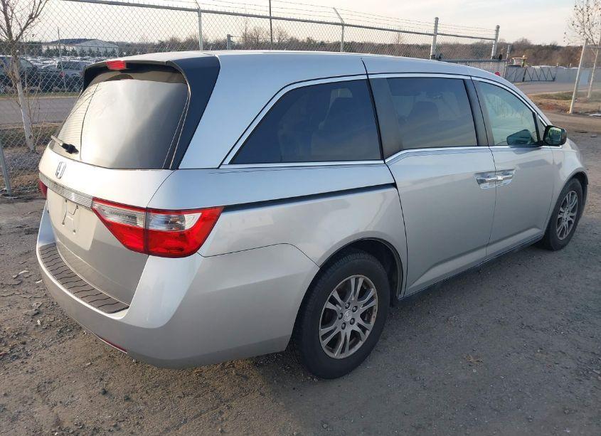 Photo 4 of 2011 Honda Odyssey EX (VIN 5FNRL5H47BB033293)