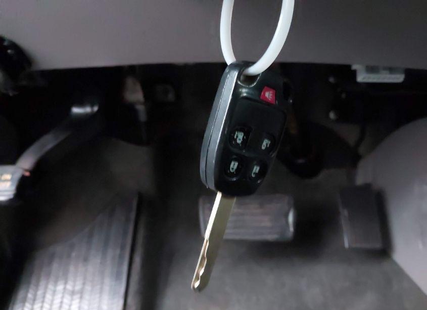 Photo 11 of 2011 Honda Odyssey EX (VIN 5FNRL5H47BB101270)