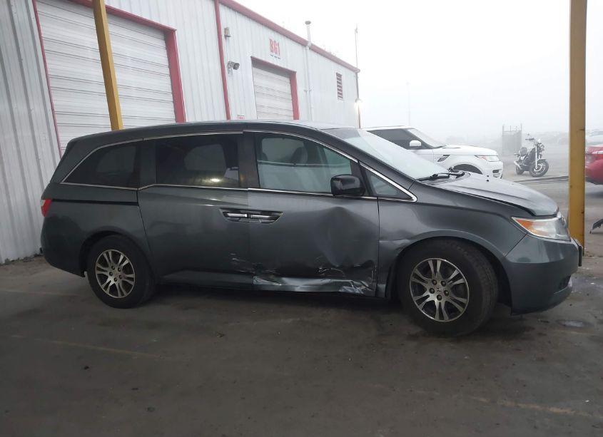 Photo 13 of 2011 Honda Odyssey EX (VIN 5FNRL5H47BB101270)