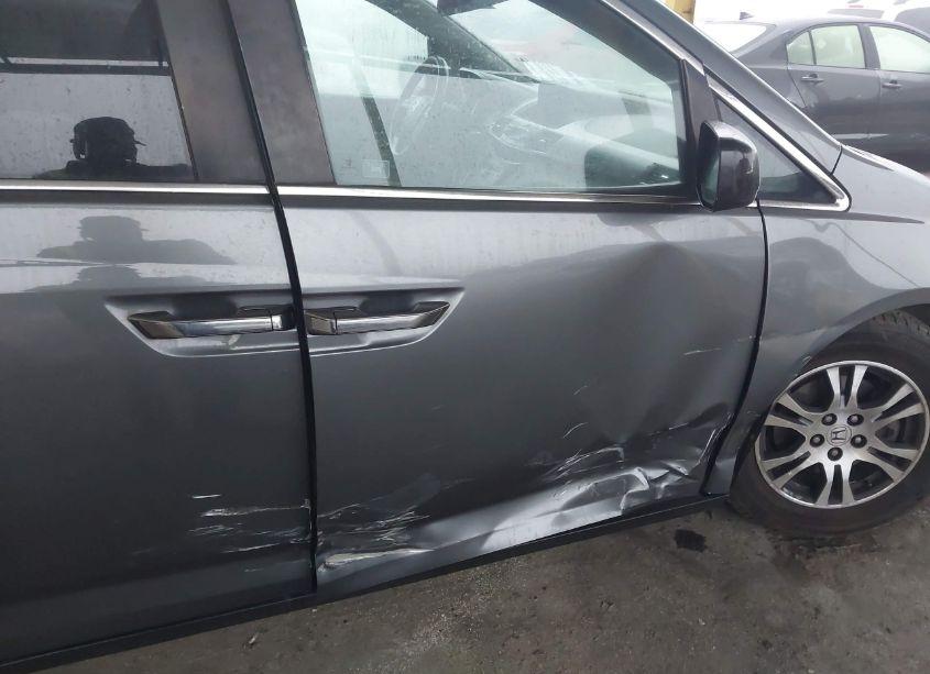 Photo 6 of 2011 Honda Odyssey EX (VIN 5FNRL5H47BB101270)