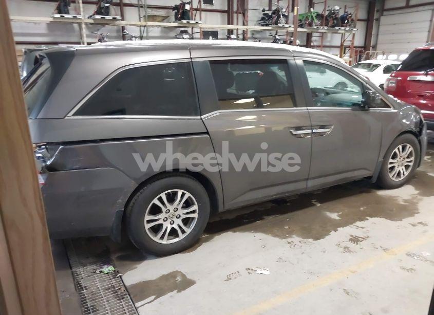 Photo 4 of 2012 Honda Odyssey EX (VIN 5FNRL5H47CB019587)