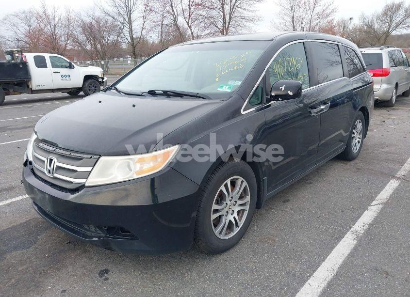 Photo 2 of 2012 Honda Odyssey EX (VIN 5FNRL5H47CB105451)