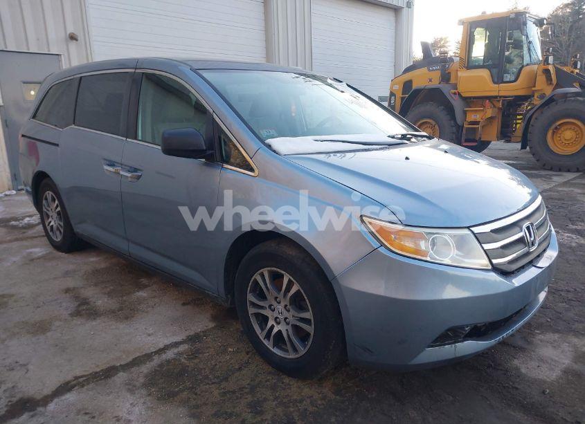 2013 Honda Odyssey EX (VIN 5FNRL5H47DB075627) main photo