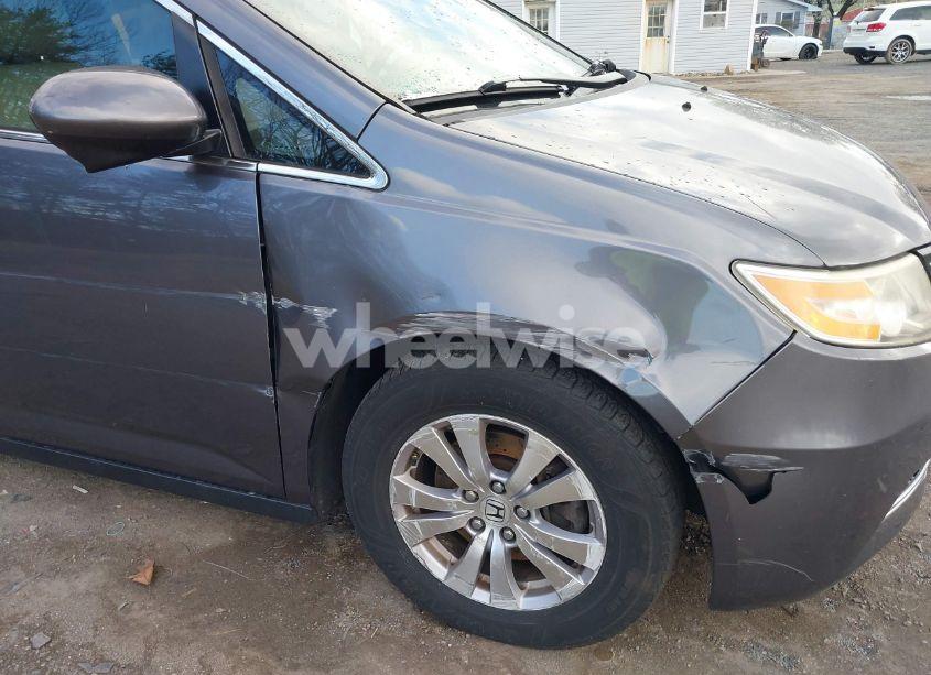 Photo 6 of 2015 Honda Odyssey EX (VIN 5FNRL5H47FB121590)