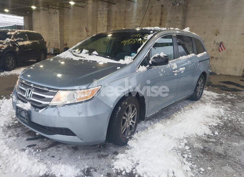 Photo 2 of 2011 Honda Odyssey EX (VIN 5FNRL5H48BB014817)