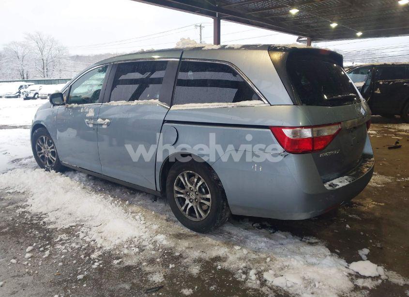 Photo 3 of 2011 Honda Odyssey EX (VIN 5FNRL5H48BB014817)