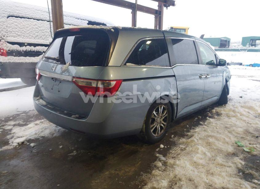 Photo 4 of 2011 Honda Odyssey EX (VIN 5FNRL5H48BB014817)