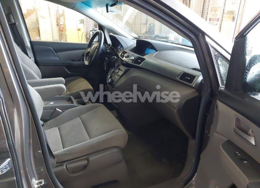 Photo 5 of 2011 Honda Odyssey EX (VIN 5FNRL5H48BB081871)