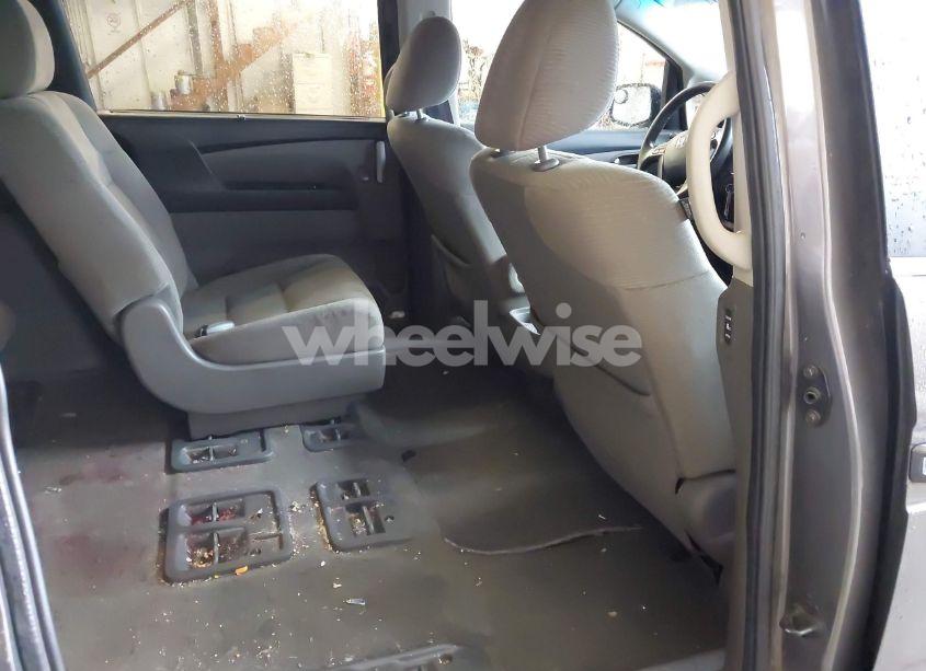 Photo 8 of 2011 Honda Odyssey EX (VIN 5FNRL5H48BB081871)