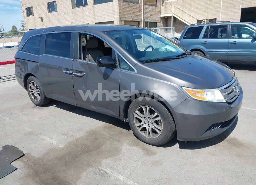 2013 Honda Odyssey EX (VIN 5FNRL5H48DB061283) main photo