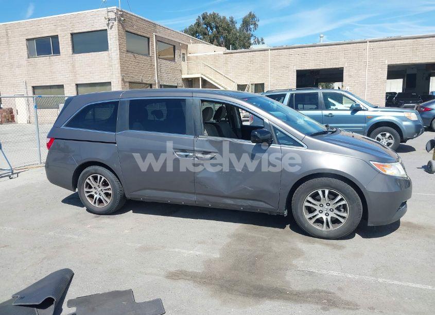 Photo 14 of 2013 Honda Odyssey EX (VIN 5FNRL5H48DB061283)