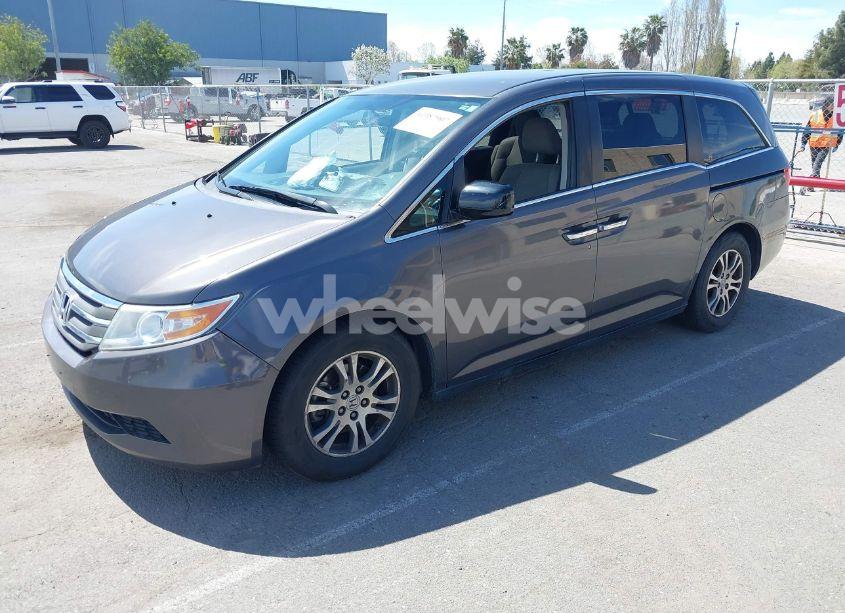 Photo 2 of 2013 Honda Odyssey EX (VIN 5FNRL5H48DB061283)