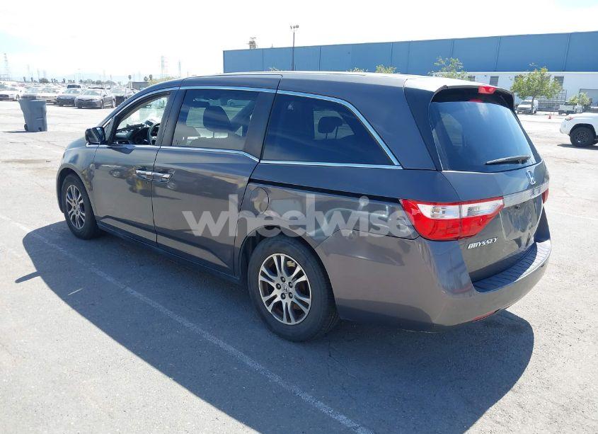 Photo 3 of 2013 Honda Odyssey EX (VIN 5FNRL5H48DB061283)