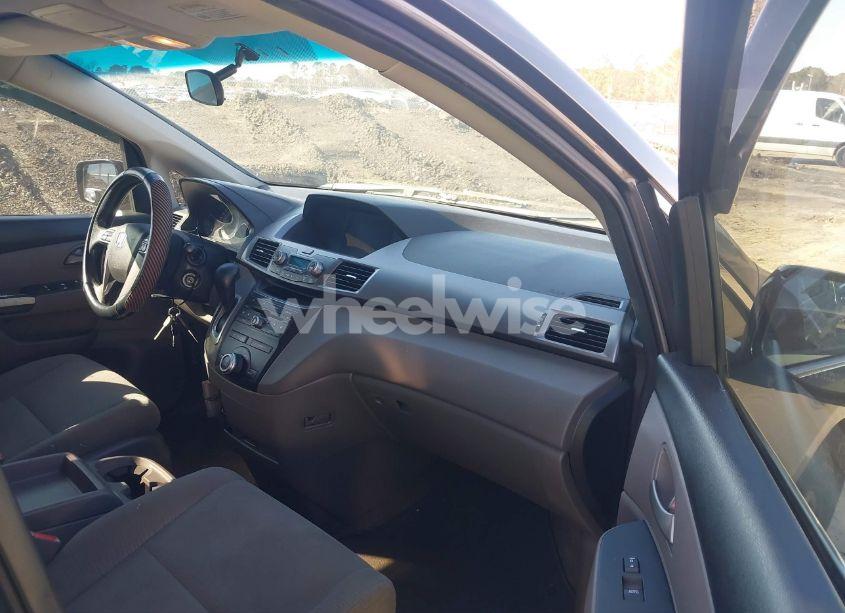 Photo 5 of 2013 Honda Odyssey EX (VIN 5FNRL5H48DB076527)