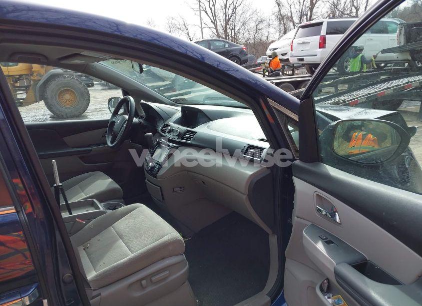 Photo 5 of 2014 Honda Odyssey EX (VIN 5FNRL5H48EB033128)