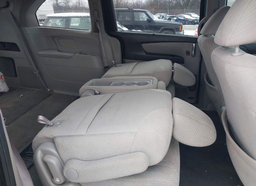 Photo 8 of 2014 Honda Odyssey EX (VIN 5FNRL5H48EB040628)
