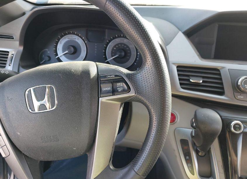 Photo 6 of 2014 Honda Odyssey EX (VIN 5FNRL5H48EB103842)