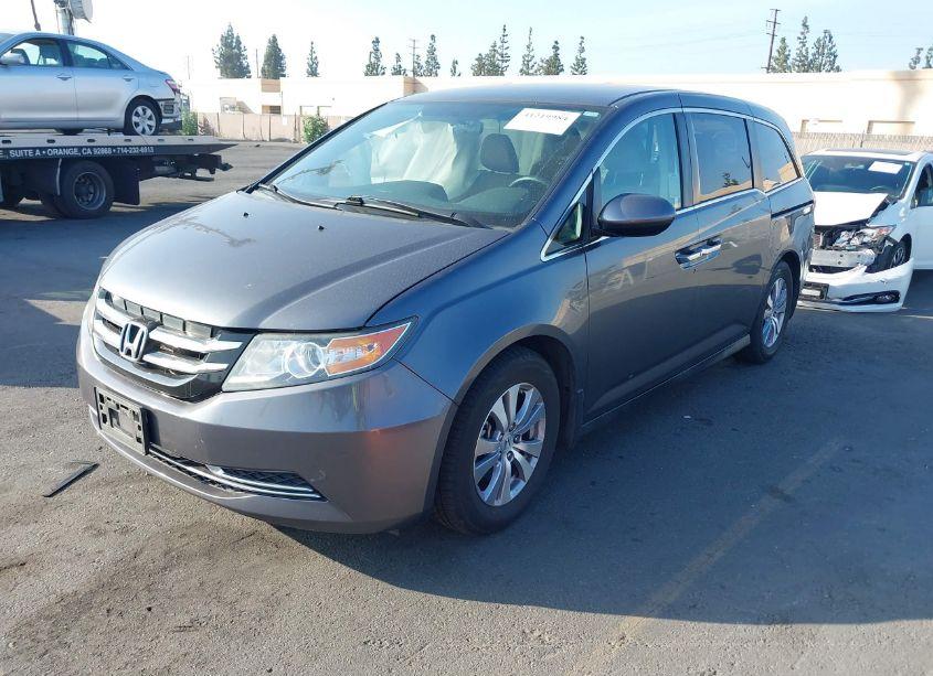 Photo 2 of 2016 Honda Odyssey EX (VIN 5FNRL5H48GB113239)