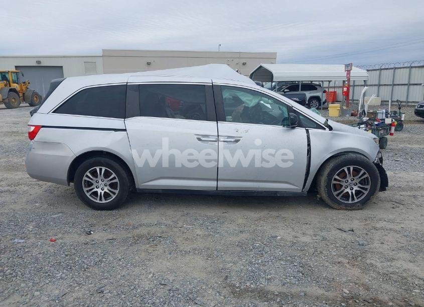 Photo 12 of 2011 Honda Odyssey EX (VIN 5FNRL5H49BB010663)