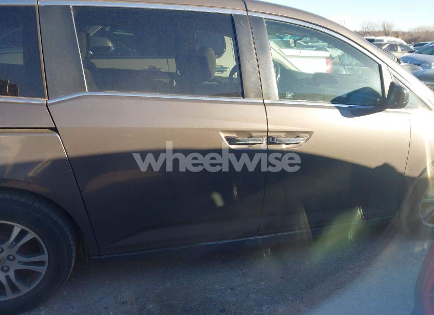 Photo 13 of 2011 Honda Odyssey EX (VIN 5FNRL5H49BB046921)