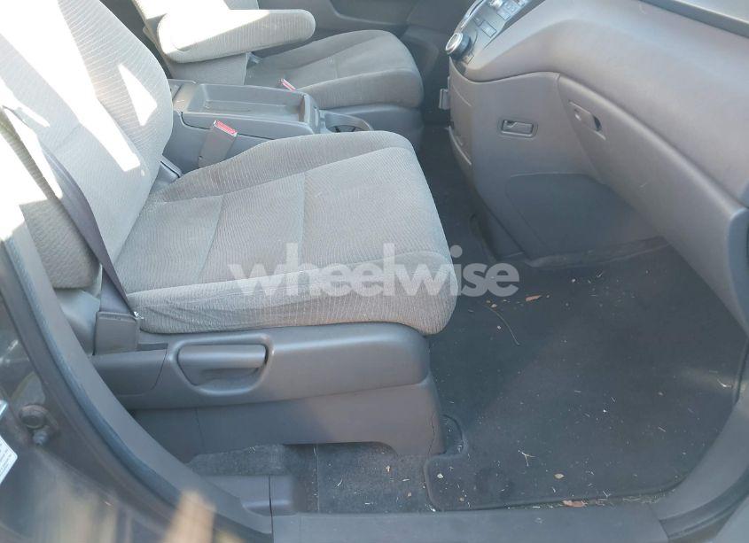Photo 5 of 2011 Honda Odyssey EX (VIN 5FNRL5H49BB046921)