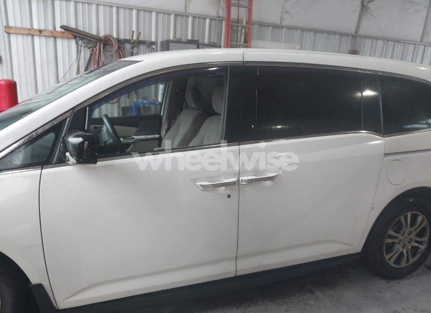 Photo 14 of 2011 Honda Odyssey EX (VIN 5FNRL5H49BB099747)