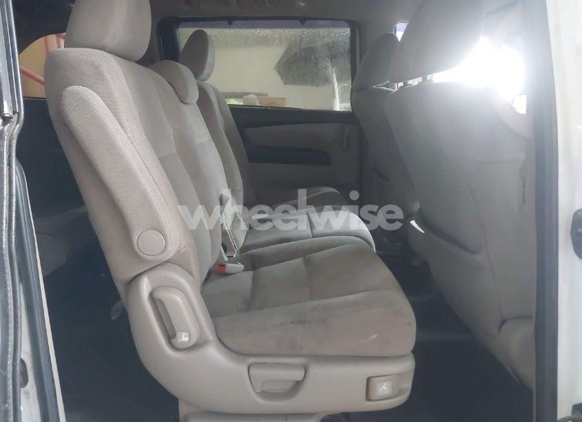 Photo 8 of 2011 Honda Odyssey EX (VIN 5FNRL5H49BB099747)