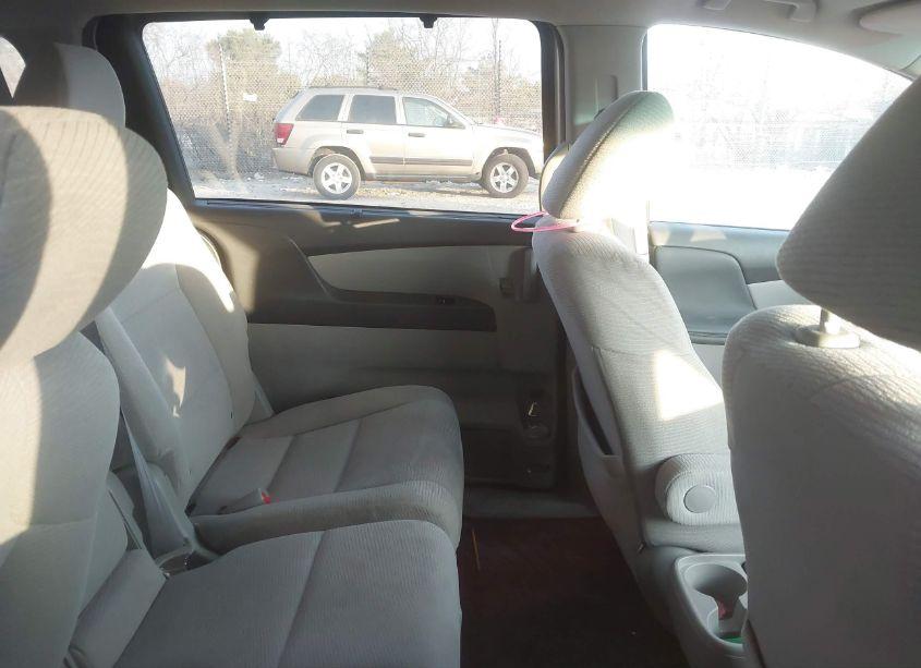 Photo 8 of 2011 Honda Odyssey EX (VIN 5FNRL5H49BB101481)