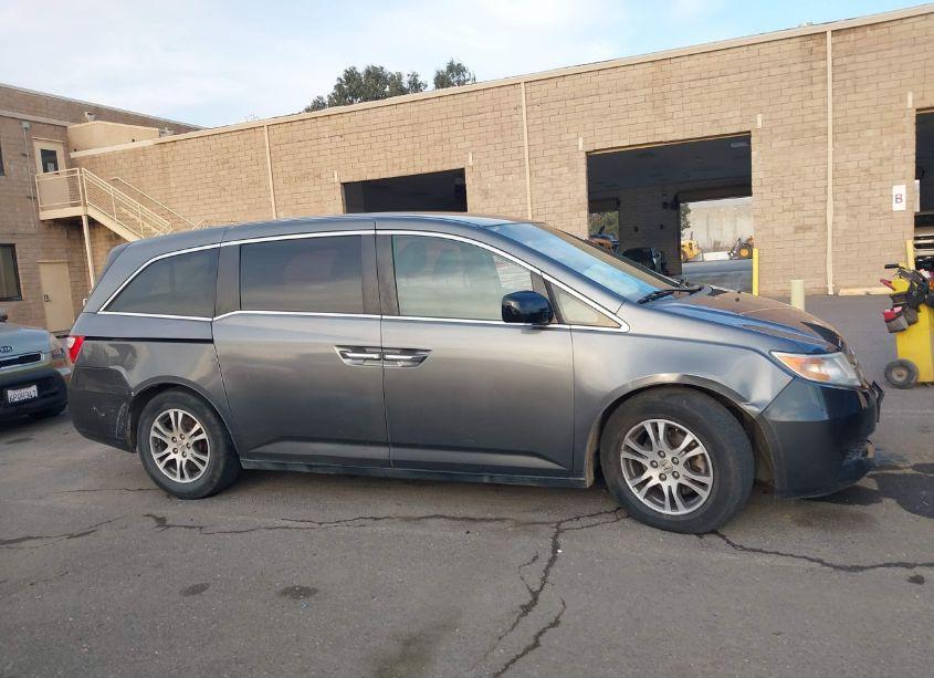 Photo 13 of 2013 Honda Odyssey EX (VIN 5FNRL5H49DB027532)