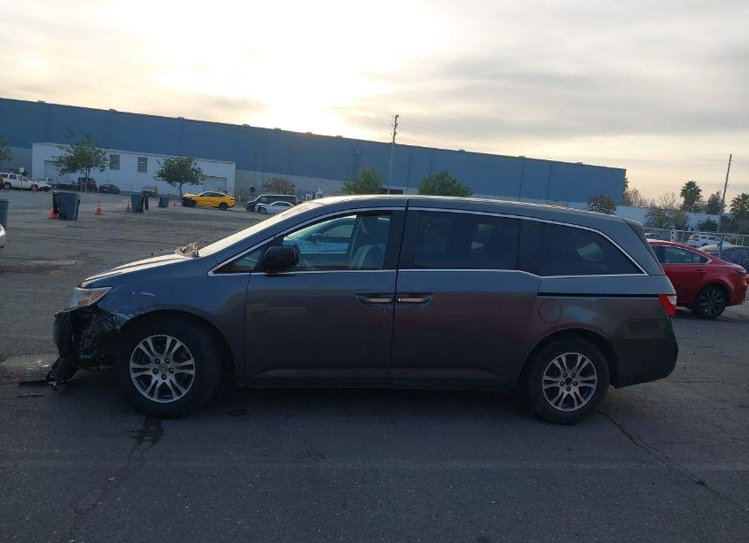 Photo 14 of 2013 Honda Odyssey EX (VIN 5FNRL5H49DB027532)