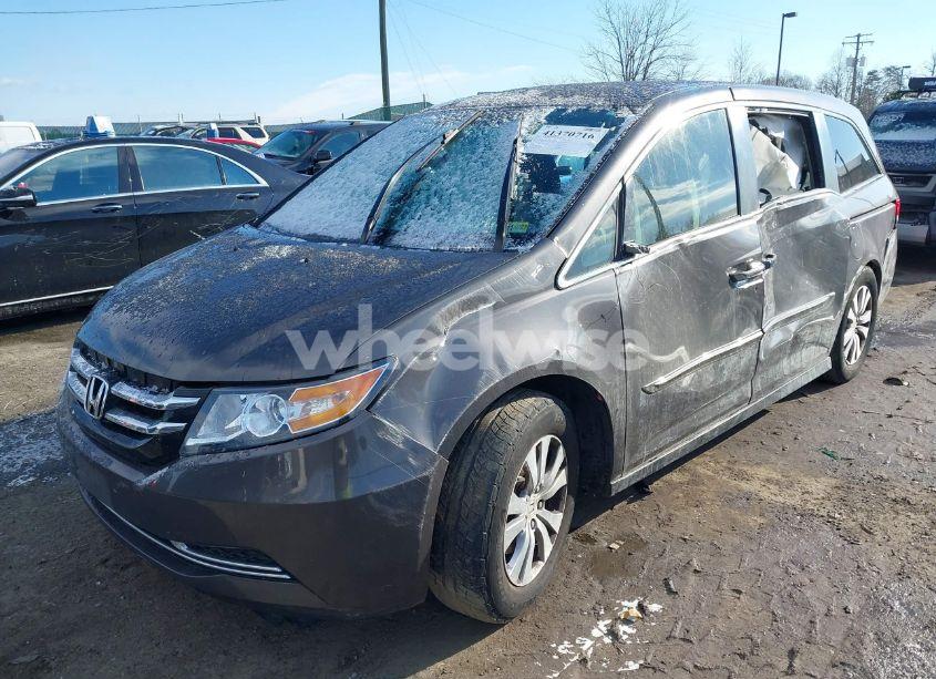 Photo 2 of 2014 Honda Odyssey EX (VIN 5FNRL5H49EB069541)