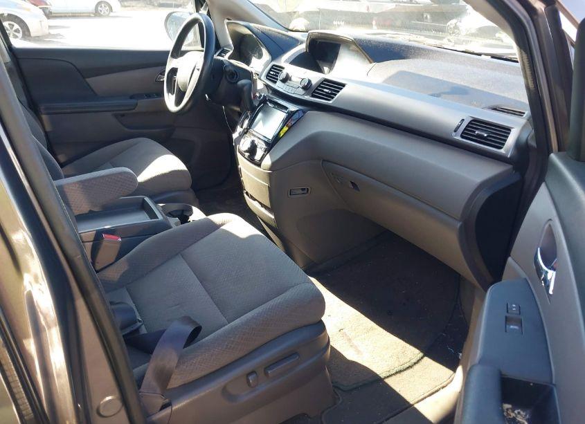 Photo 5 of 2014 Honda Odyssey EX (VIN 5FNRL5H49EB130158)
