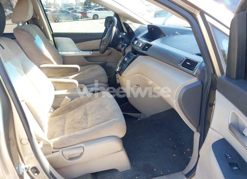 Photo 5 of 2011 Honda Odyssey EX (VIN 5FNRL5H4XBB062884)