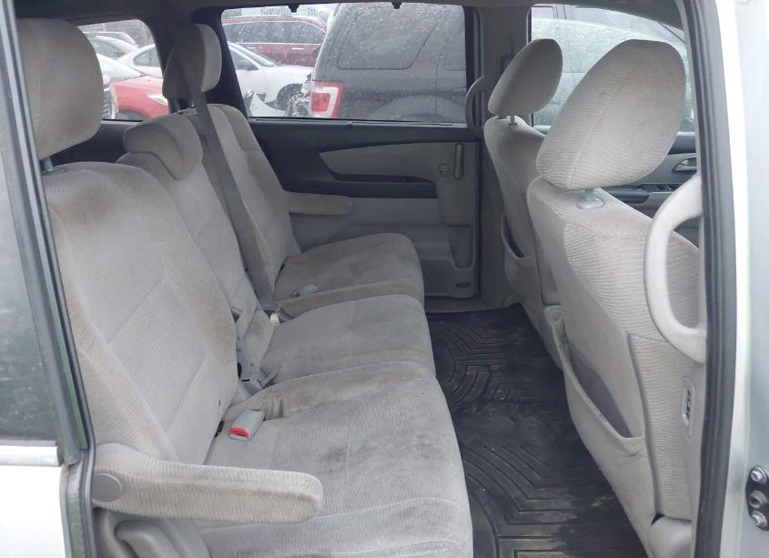 Photo 8 of 2011 Honda Odyssey EX (VIN 5FNRL5H4XBB063288)