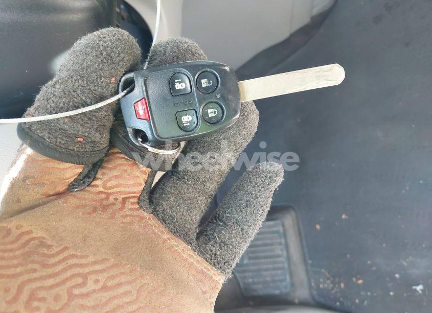 Photo 11 of 2013 Honda Odyssey EX (VIN 5FNRL5H4XDB046350)