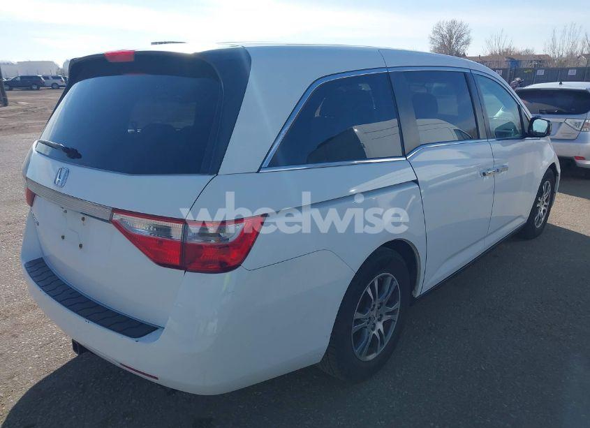 Photo 4 of 2013 Honda Odyssey EX (VIN 5FNRL5H4XDB046350)